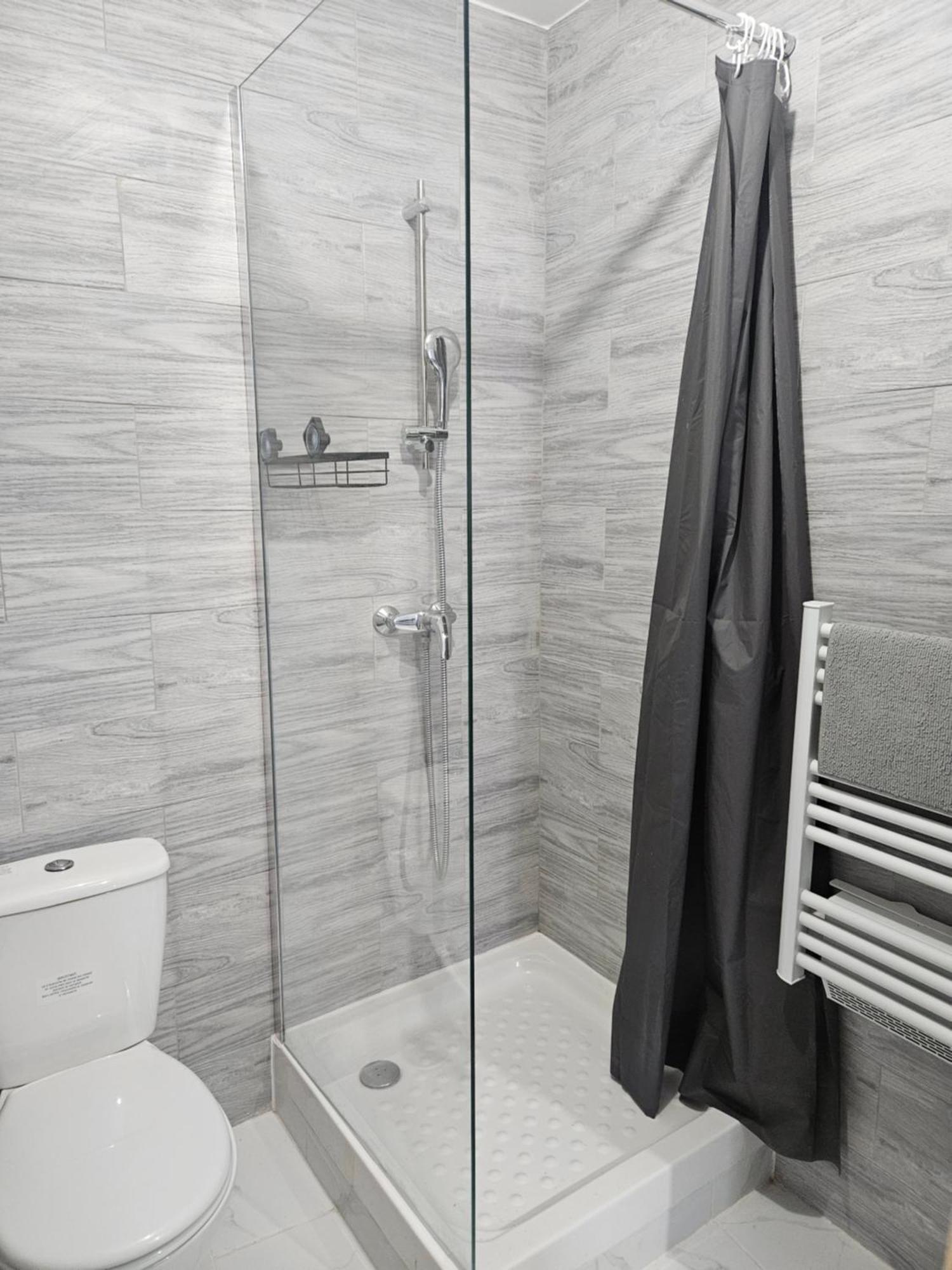 T2 Moderne, Calme Et Entierement Renove. Apartment Beziers Bagian luar foto
